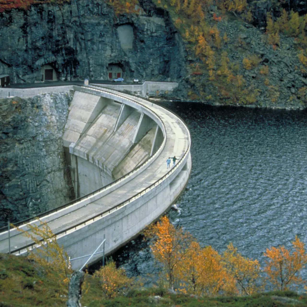 Hydropower dam near OneMiners hosting center in Norway, showcasing sustainable energy for ASIC crypto miners.